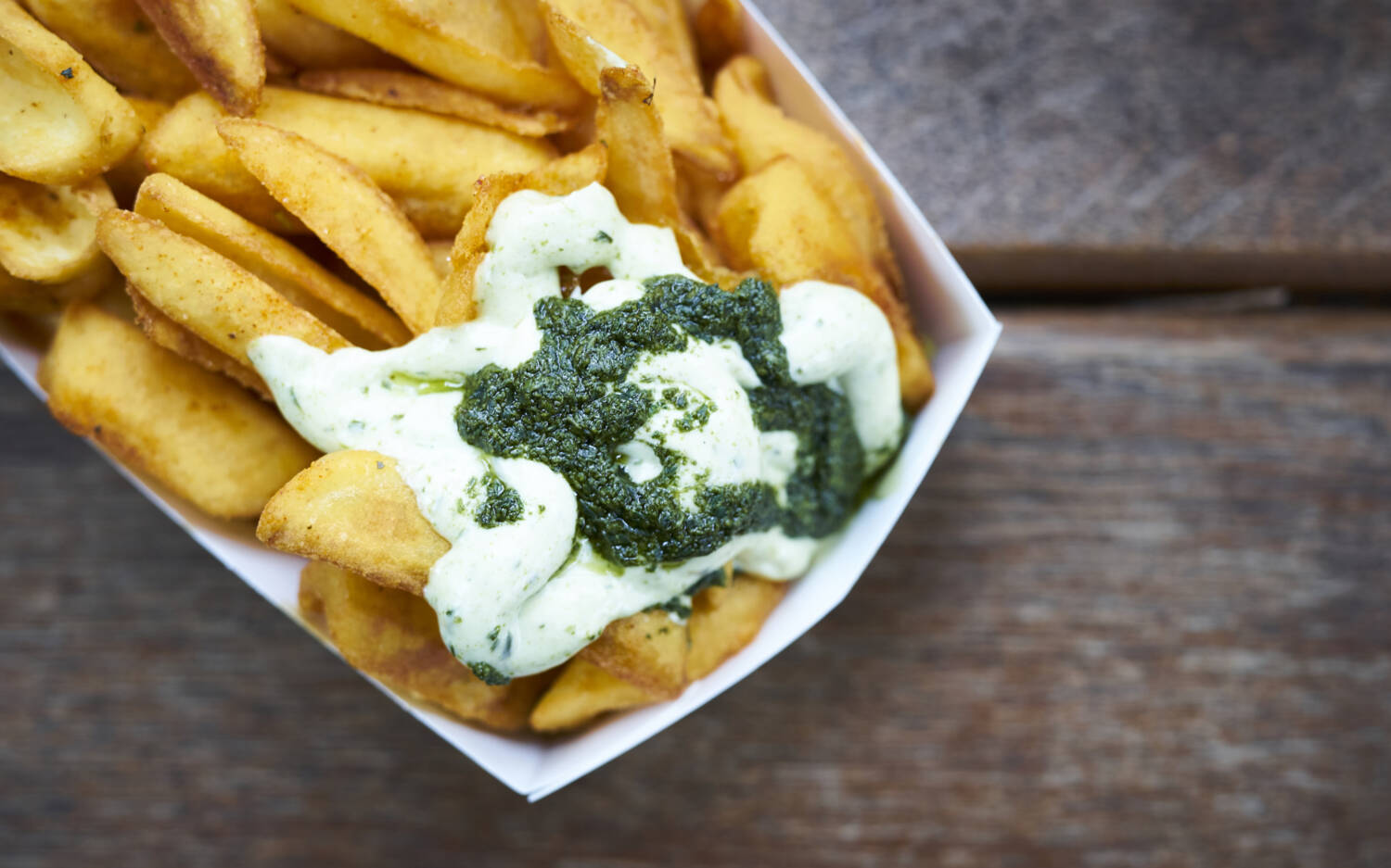 Eine Portion Pommes zum Feierabend: Im Little Amsterdam eine gute Idee / ©Marc Sill