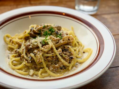 Herrlich schlotzig: Die Pasta in der Osteria Fellini / ©Kouji Tsuru/Unsplash