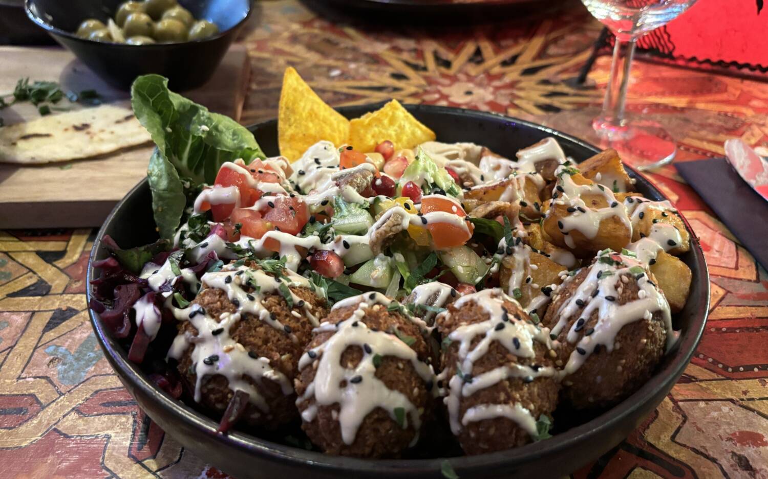 Von Mezze-Märchen bis Hadias Maaqouda: Im Le Marrakech in Groß Borstel gibt es authentische marokkanische Küche / ©Genuss-Guide