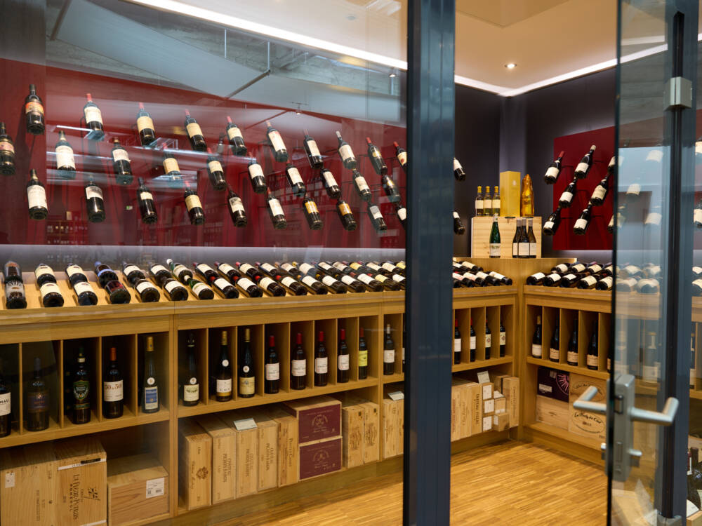 Vor sieben Dekaden hat der erste Weinkeller in Zürich eröffnet. Inzwischen erstreckt sich das Filialnetz über drei Länder / ©Mövenpick