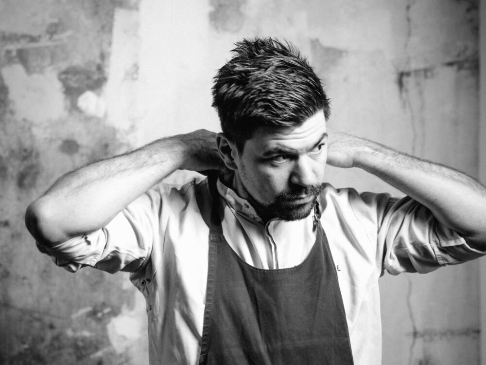 Zieht im August seine Schürze aus: Sebastian Junge schließt zum 1. August sein Restaurant auf der Uhlenhorst / ©Christian Geißler Meerfreiheit