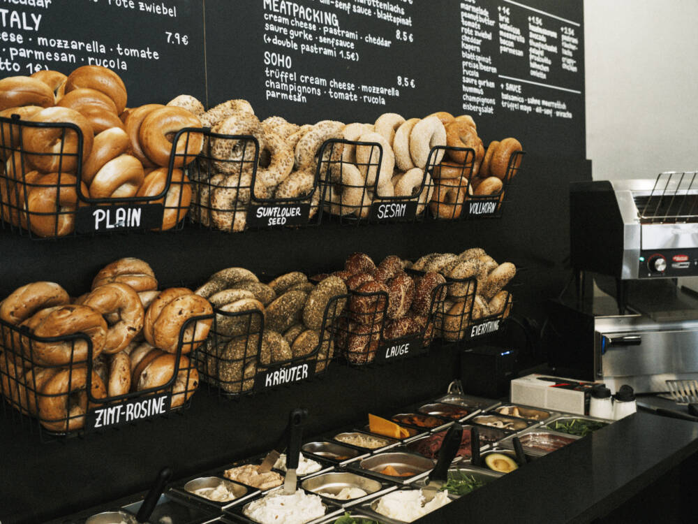 An sechs Standorten gibt es die amerikanischen Bagel von der New York Bagel Bar / ©New York Bagel Bar