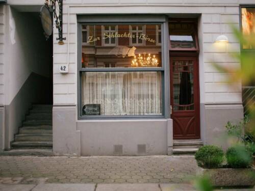 Das kleine Restaurant hinter dem alten Schlachthof im Schanzenviertel ist inzwischen Kult / ©David Struening 