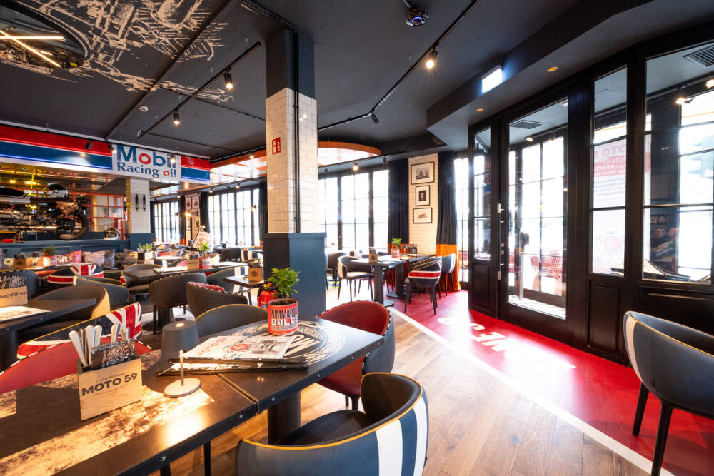 Der helle Gastraum des Restaurant in Hoheluft / ©Moto59 Foodgarage