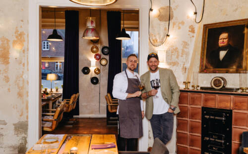 Der kreative Kopf und Küchenchef des Goldschätzchens, Carlos Beckmann (l.) und Inhaber Patrick Diehr (r.) / ©Julia Schumacher