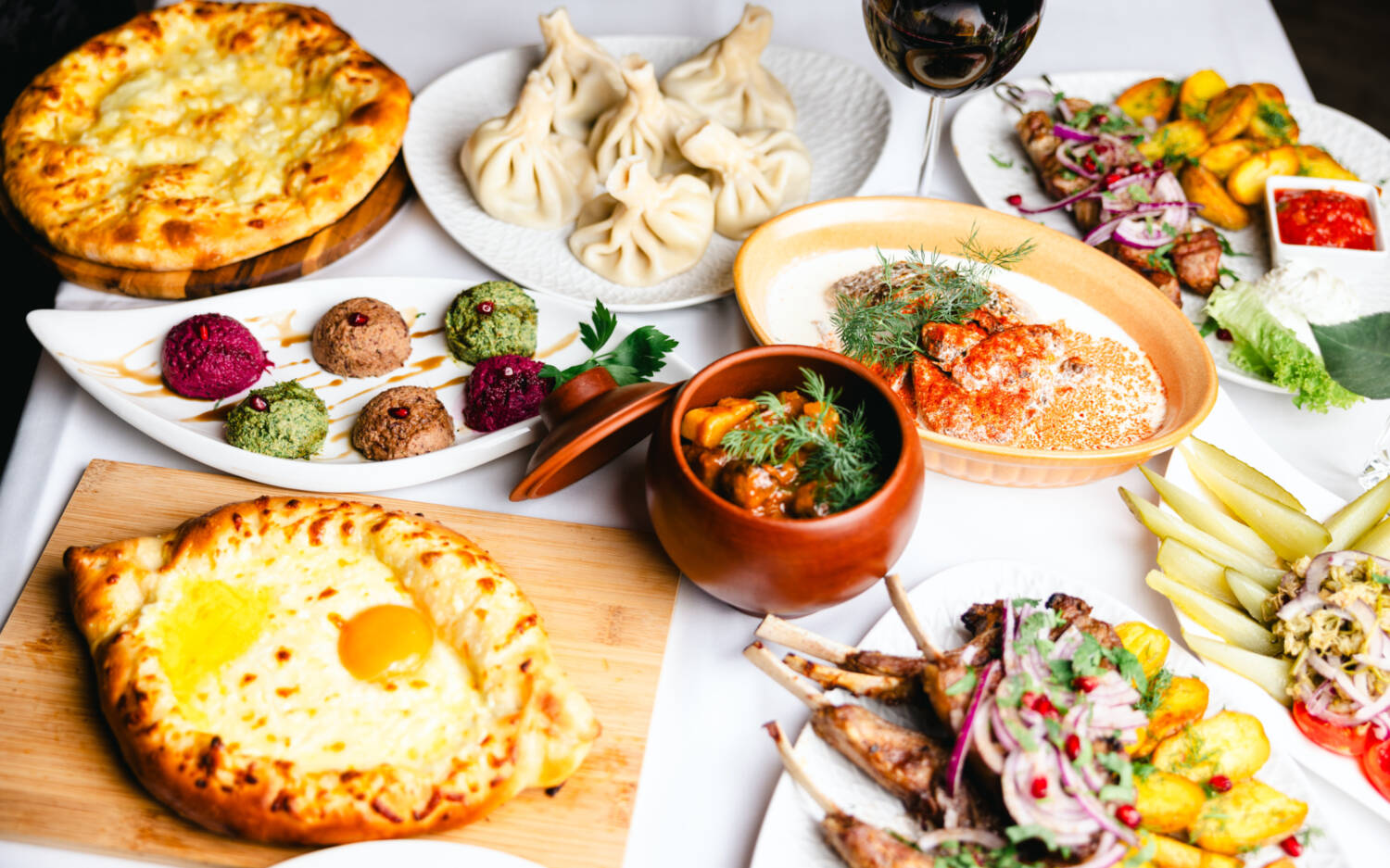 Essen für die Seele: Im Chito Gvrito gibt es georgische Köstlichkeiten / ©Foodlover