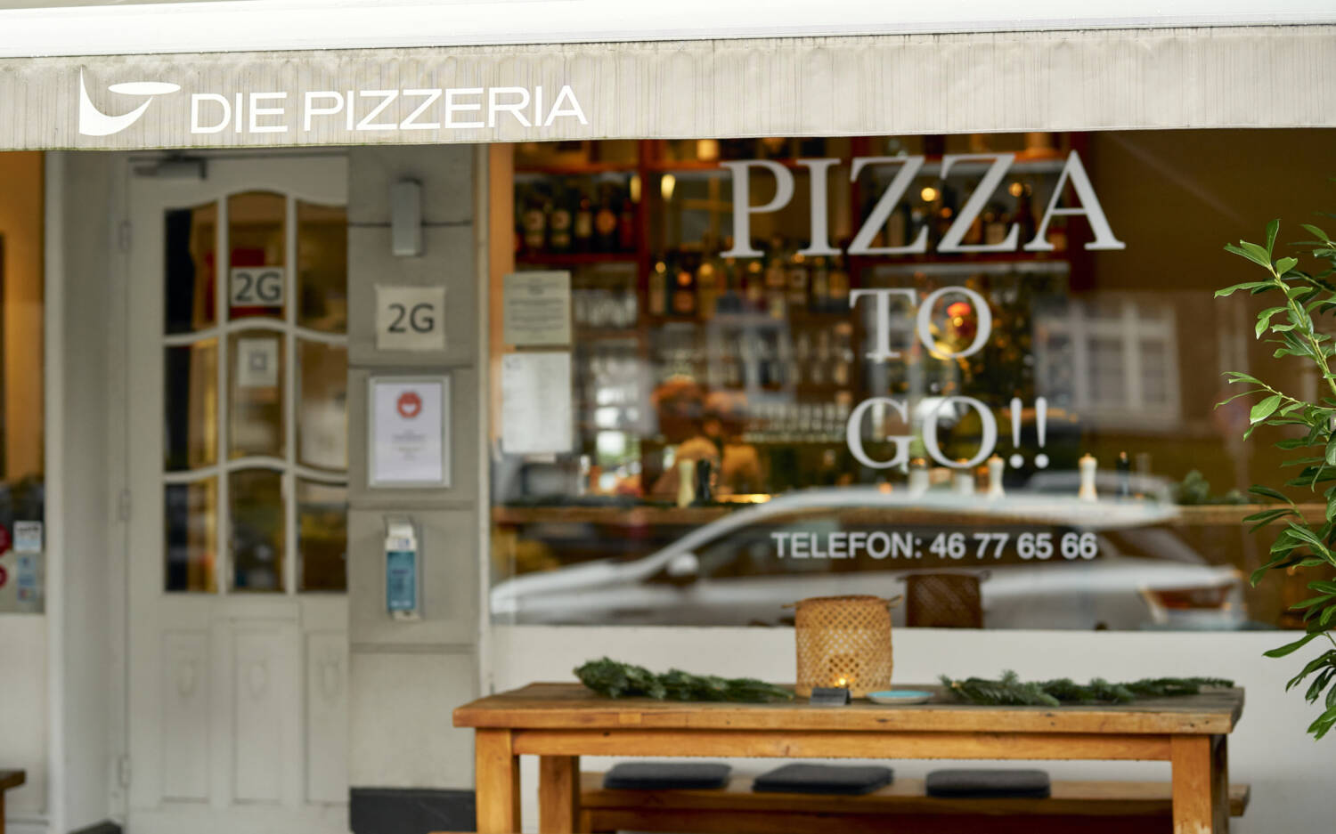 Ganz nach dem Motto „klein, aber fein“ sind die wenigen Plätze in der Pizzeria in Eppendorf heiß begehrt. Die hausgemachte Pizza gibt’s auch to go / ©Marc Sill