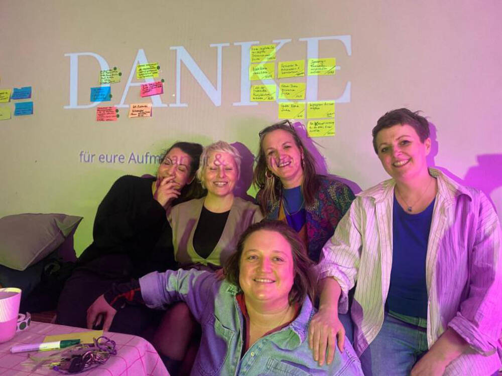 Haben Großes vor: Die Initiatorinnen von We are Kollektiva Theodora Giannoutsou, Helena Gleissner, Kerstin Rose, Nóra Horváth und Ilka von der Ahé  / ©We are Kollektiva