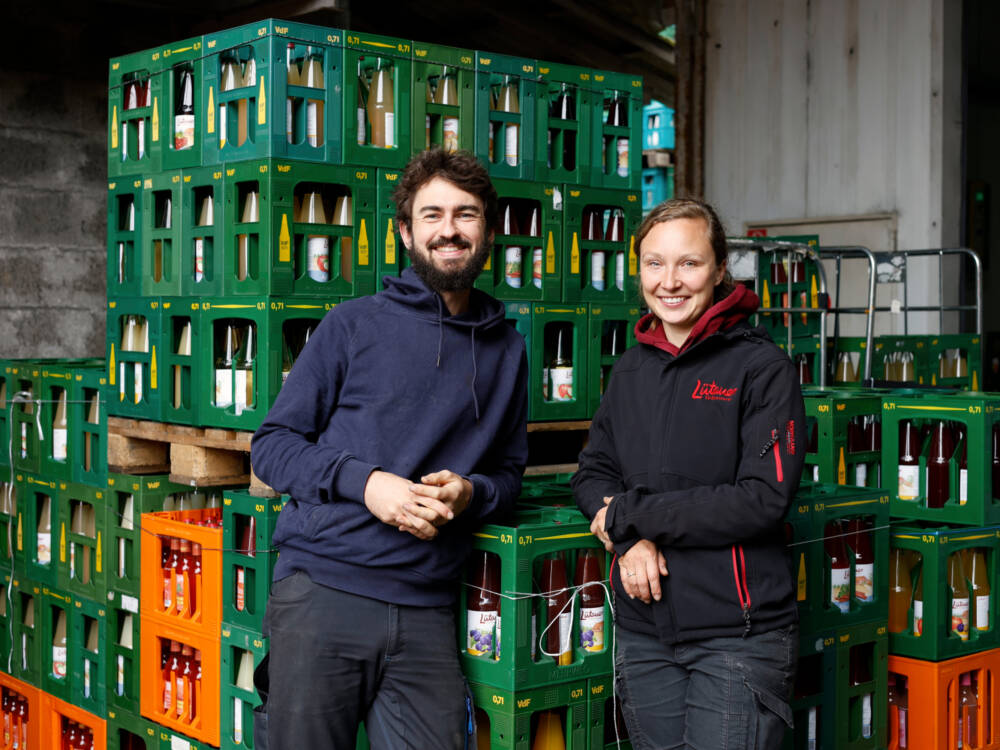 Philipp und Isabel Hawranek führen die Lütauer Süßmosterei in vierter Generation / ©Johanna Zobel