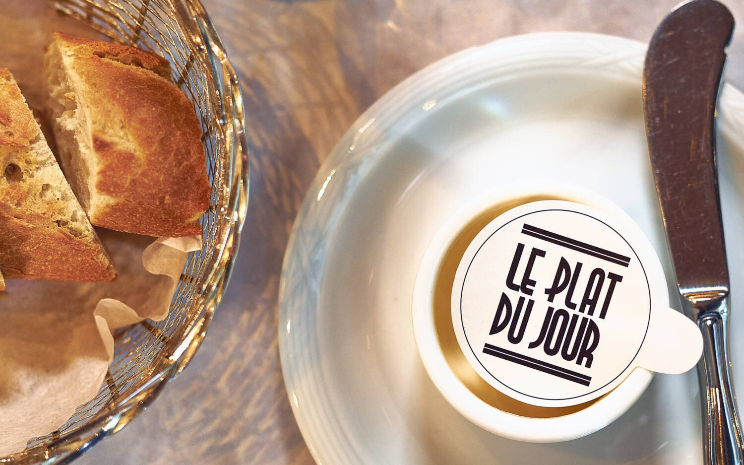 Signierte Butter und Baguette im Le Plat Du Jour – bien sûr! / ©Marc Sill