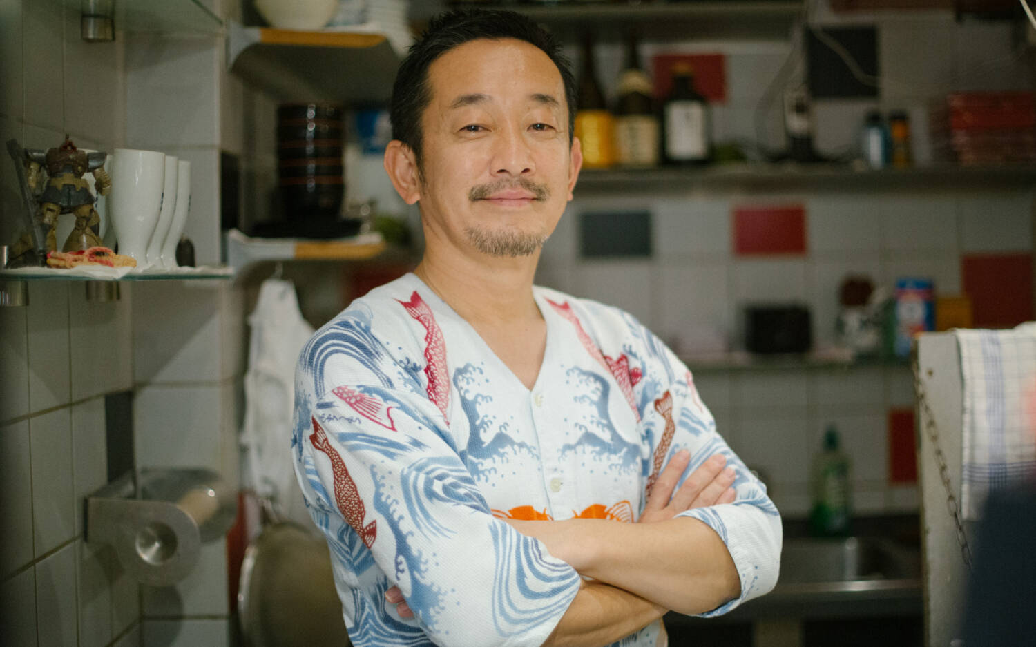 Der Sushi-Meister im Kampai bringt seine Kreationen persönlich zum Gast / ©Marc Sill 