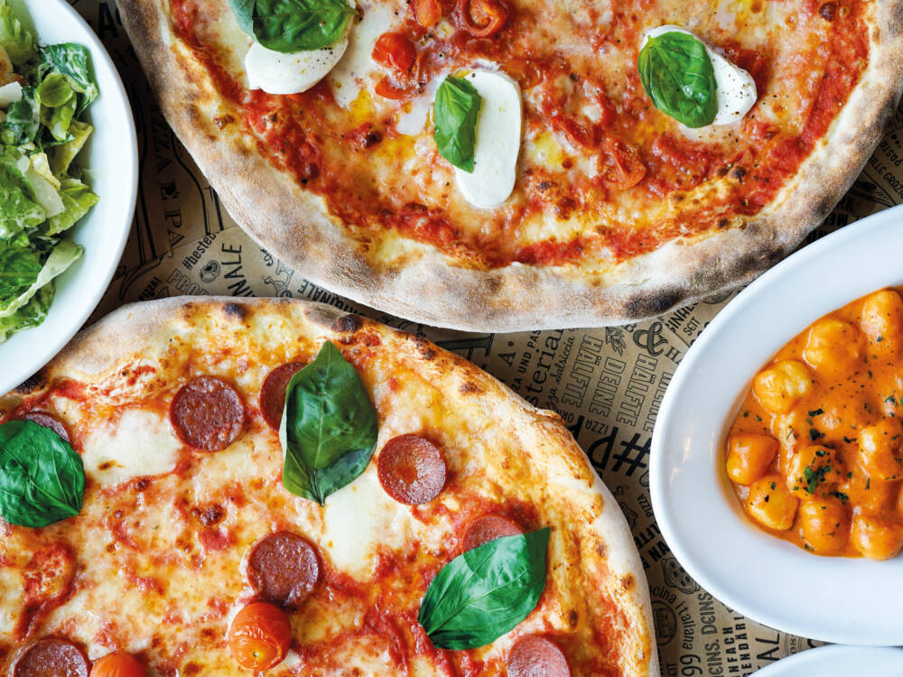 Die italienische Pizza in der L’Osteria in Winterhude kommt direkt aus dem Steinofen / ©L’Osteria