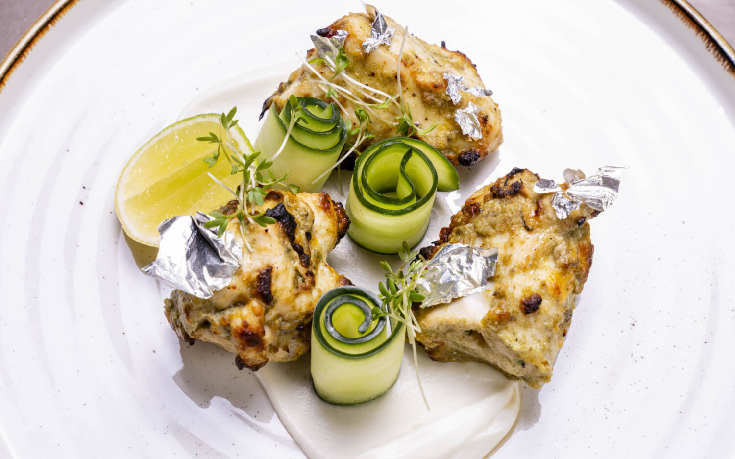 Fleisch- und Fischliebhaber kommen hier auf ihre Kosten / ©Cardamom
