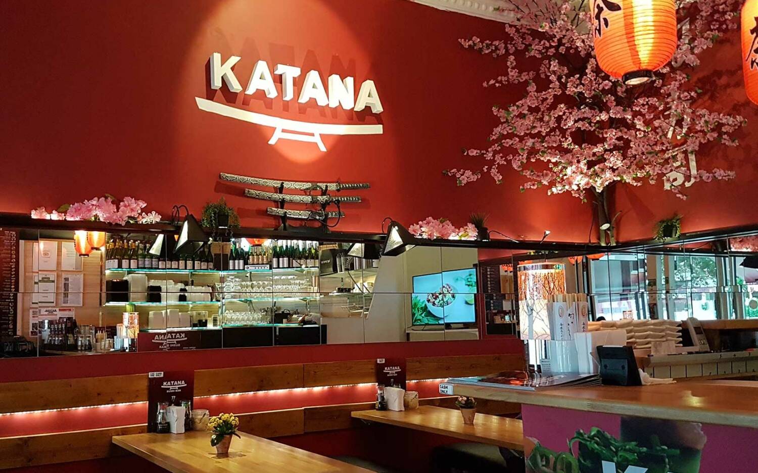In der Katana Sushi Baram Großneumarkt werden die japanischen Köstlichkeiten immer frisch zubereitet / ©Katana Sushi Bar