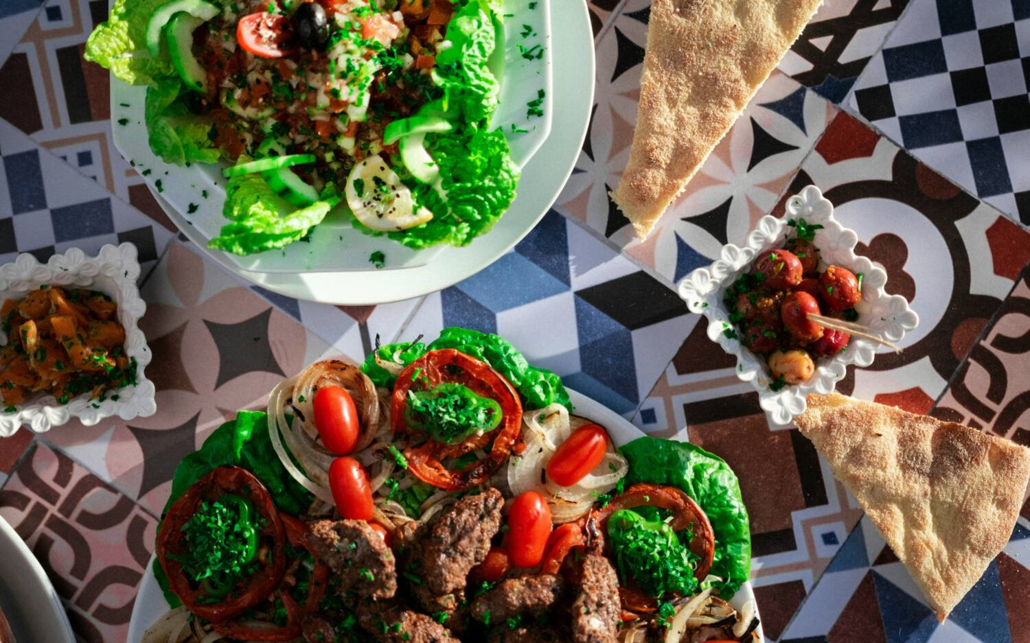 „Türkisches Essen für Fortgeschrittene“ nennen es unsere Tester. Und fühlen sich wohl im Pamukkale / ©Unsplash/Hamza Nousaria 
