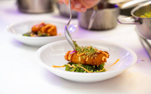 Bei der Küchenparty am 27. September im Reitstall Klövensteen boten Spitzenköche und Winzer für rund 240 Gäste ein genussvolles Fest /©Reitstall Klövensteen