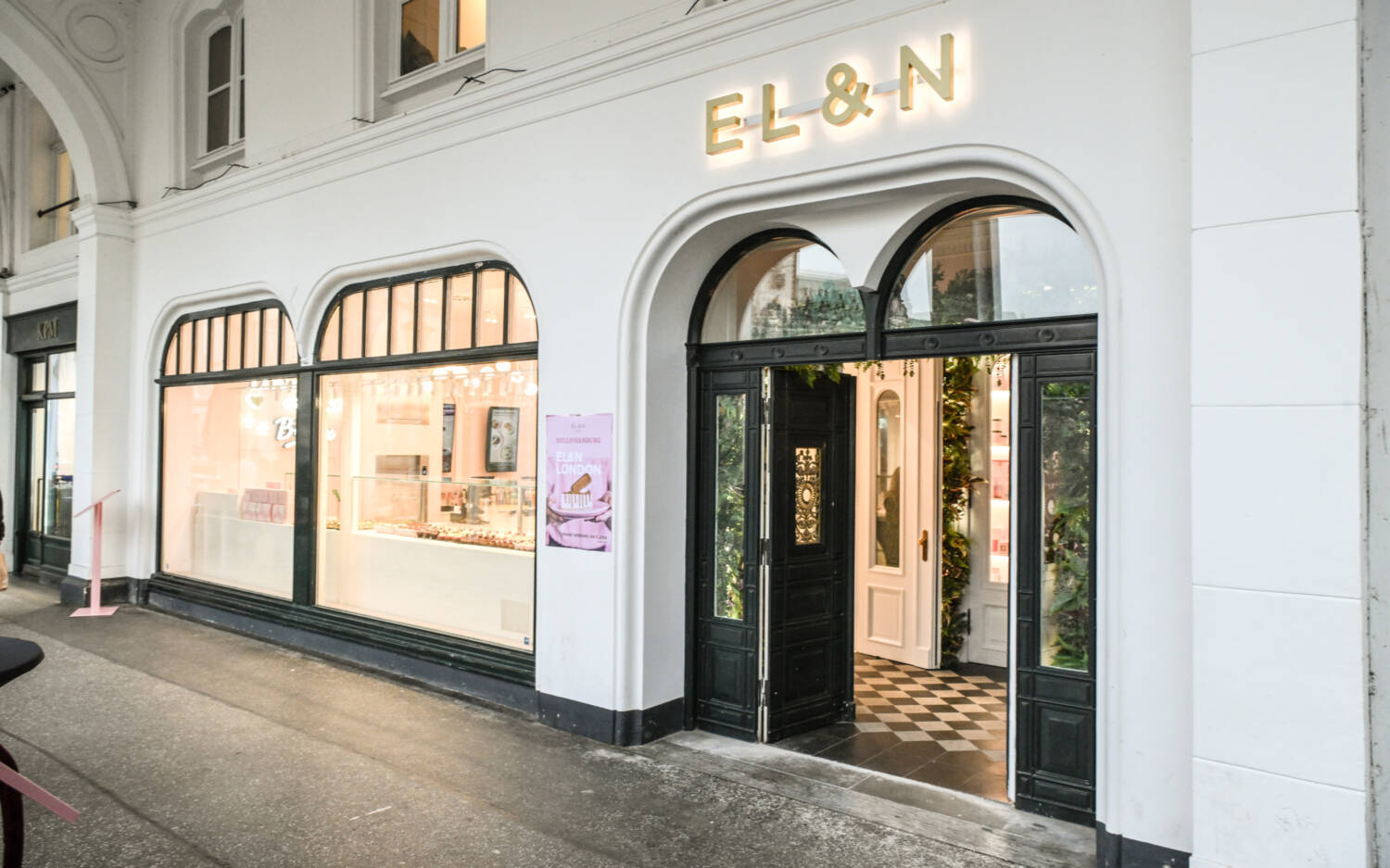 Hier sind die Lichter aus: Das EL&N an den Alsterarkaden hat bereits wieder geschlossen / ©GOSSIP+ Public Relations GmbH