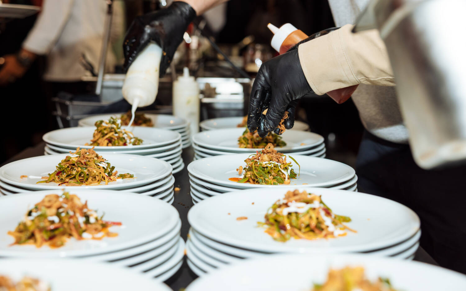 Kleine Portionen mit vollem Geschmack: Die Köchinnen und Köche hatten viel zu tun / ©Lisa Holiarchuk