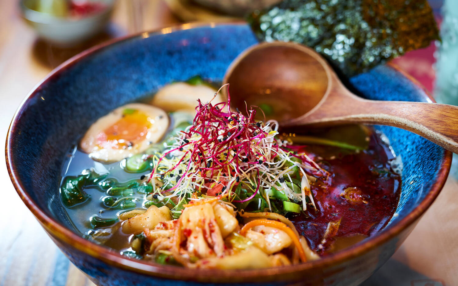 Schafft Abhilfe bei Kater: Die Ramen-Suppe im Ume no Hana weckt bei unseren Testerinnen wieder die Lebensgeister / ©Marc Sill 