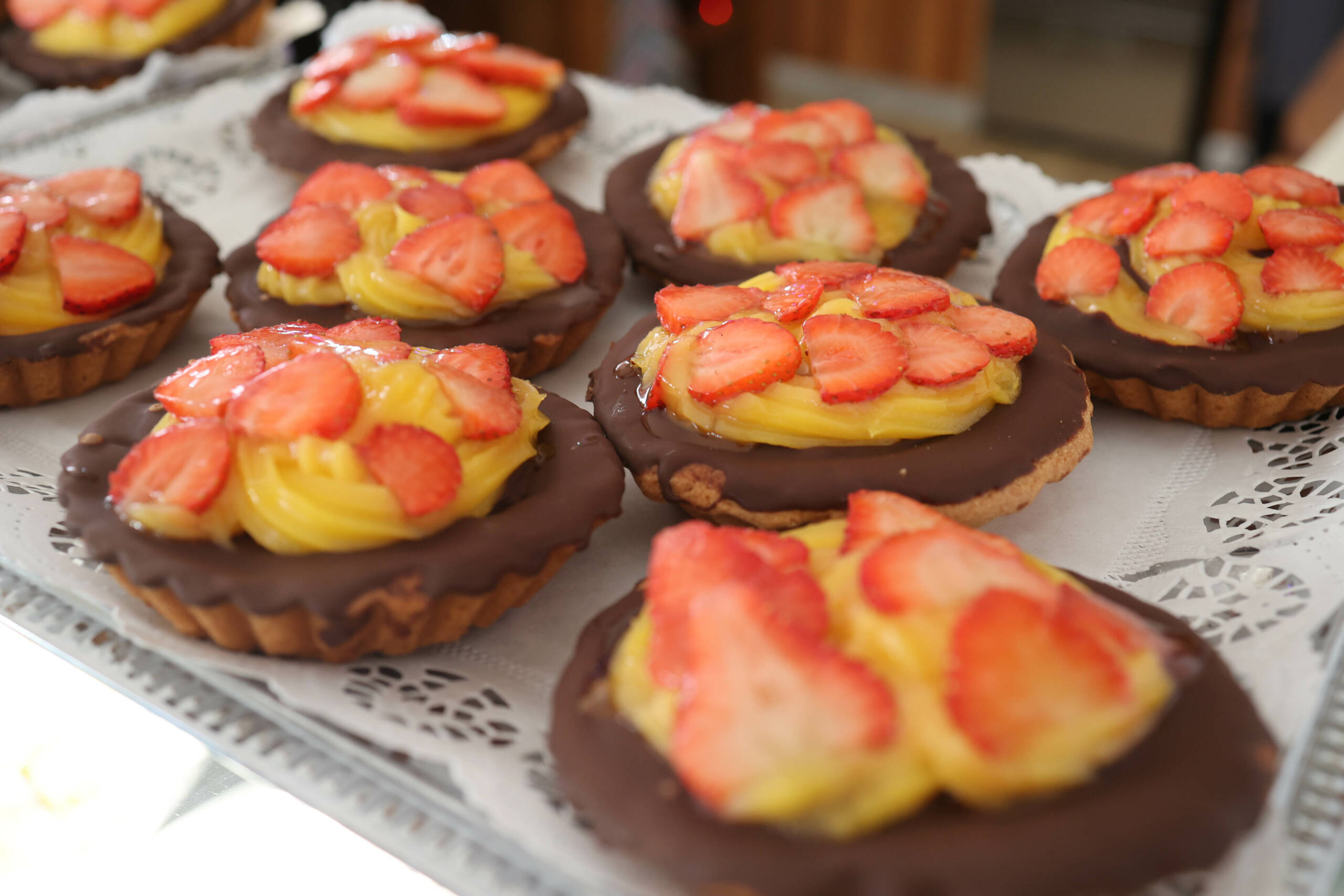 Erdbeertörtchen in Nahaufnahme