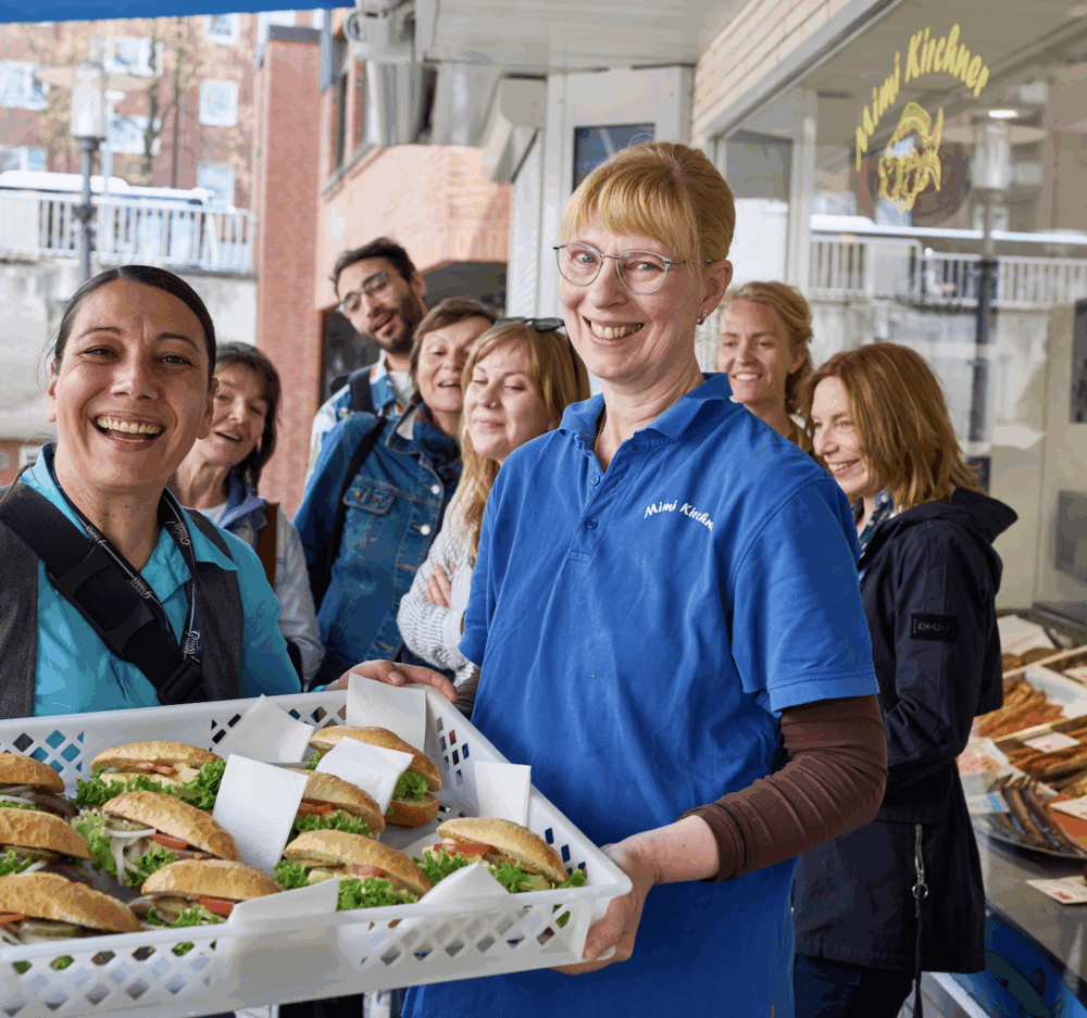 Bei Mimi Kirchner gibt es köstliche Fischbrötchen / ©Marius Gebhardt