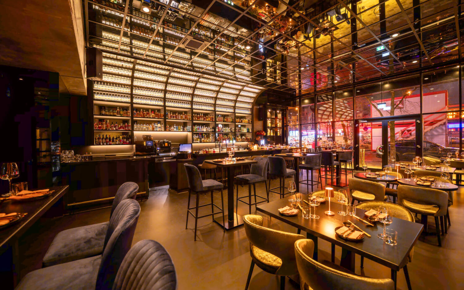 Das Interior im Nara am Beatlesplatz ist stylisch und edel zu gleich und das Sushi auf hohem Niveau / ©Marc Sill