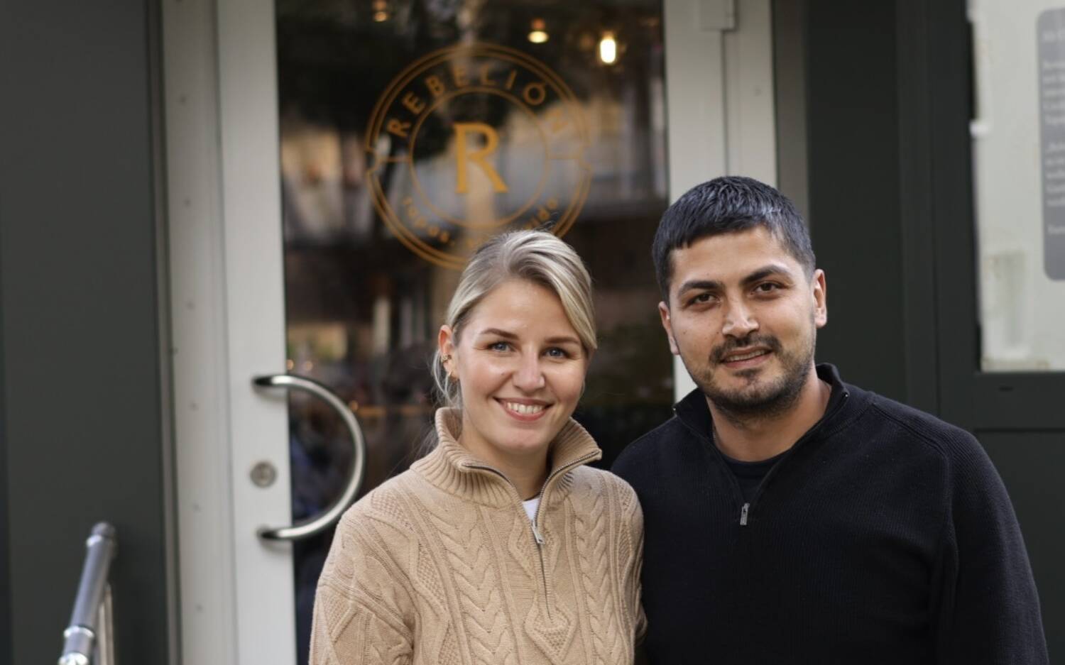 Denise Neuwirth und Mehmet Türkmen haben den Schritt in die Selbstständigkeit gewagt und eröffnen am 10. Oktober ihr Restaurant Rebelión / ©Alice von der Laden 