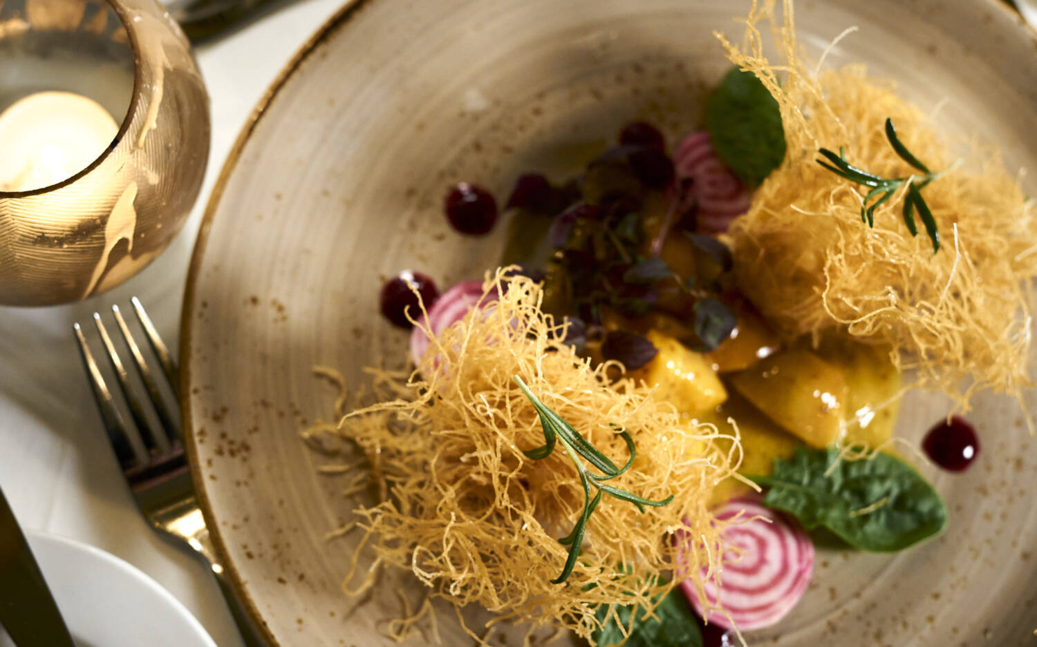 Ein Teller mit frischer Marktküche vom Restaurant Rexrodt / ©Marc Sill