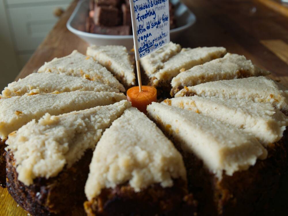 Große vegane Kuchenauswahl gibt es im Manos Vegan Cake! ©Unsplash/Marc Pell