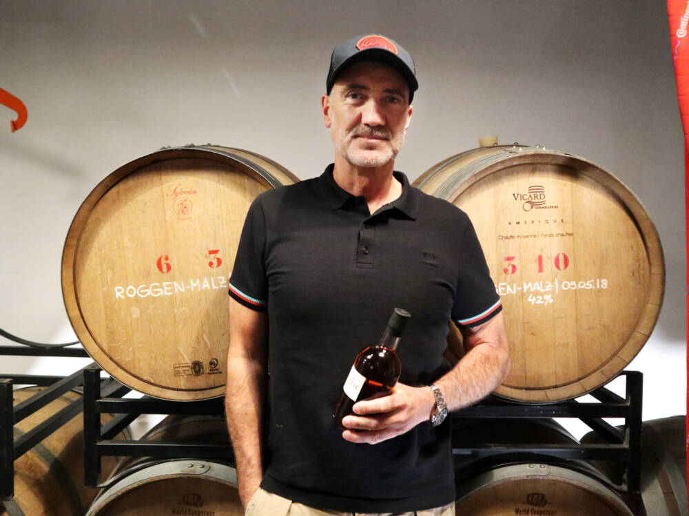 Gründer Lars-Oliver Fuhse bringt mit dem Vodka Bazic Barrique zwei Welten zusammen: rein wie Wodka, aromatisch wie Whiskey /©Alina Fedorova