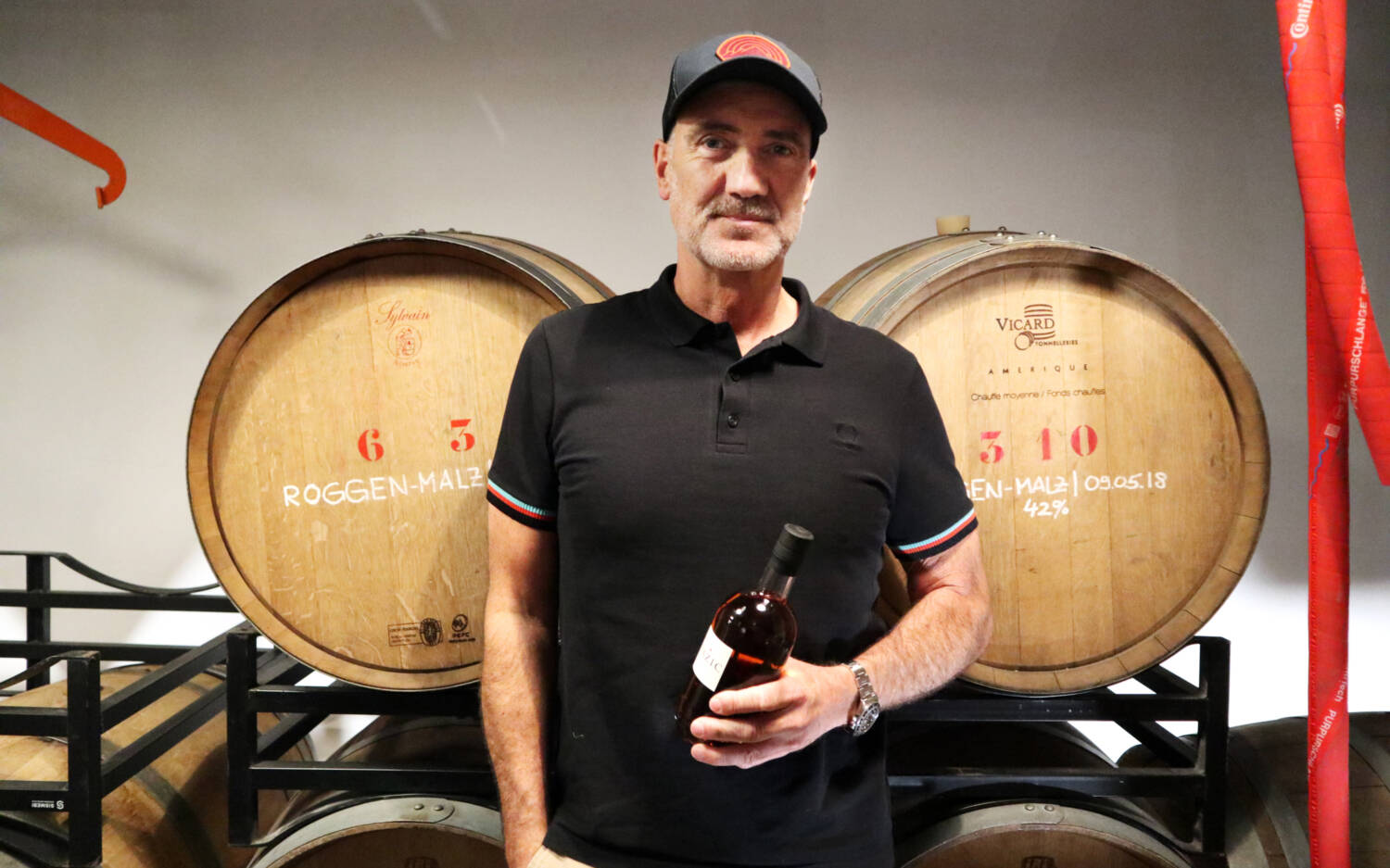 Gründer Lars-Oliver Fuhse bringt mit dem Vodka Bazic Barrique zwei Welten zusammen: rein wie Wodka, aromatisch wie Whiskey /©Alina Fedorova