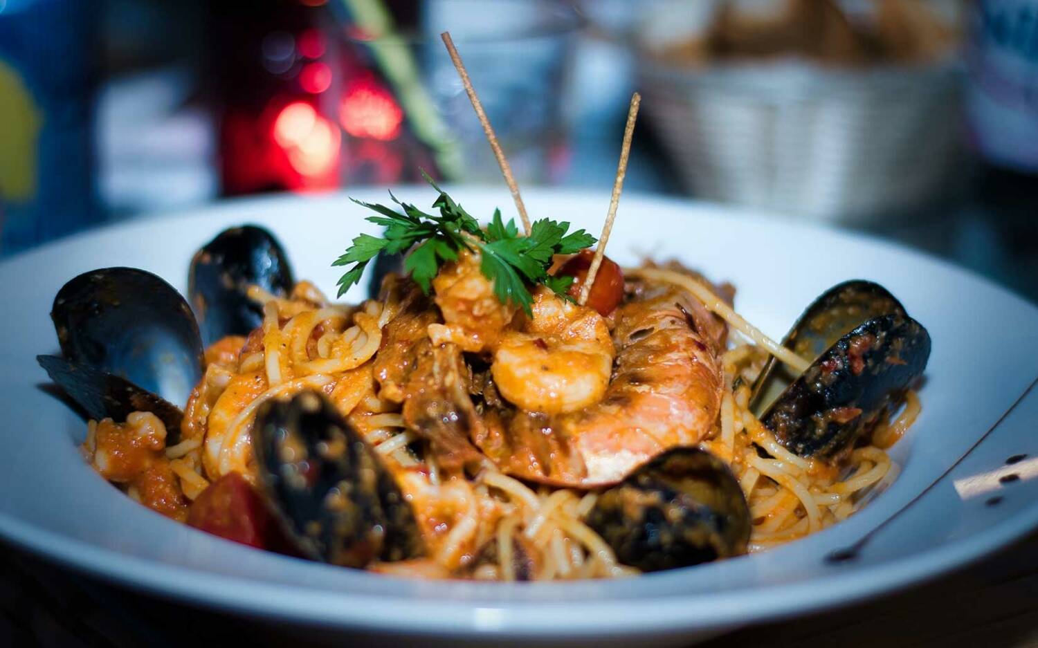 In der Positano Osteria gibt’s wunderbare Meeresfrüchte: egal ob vom Grill oder zur Pasta /  ©Unsplash/Cody Berg