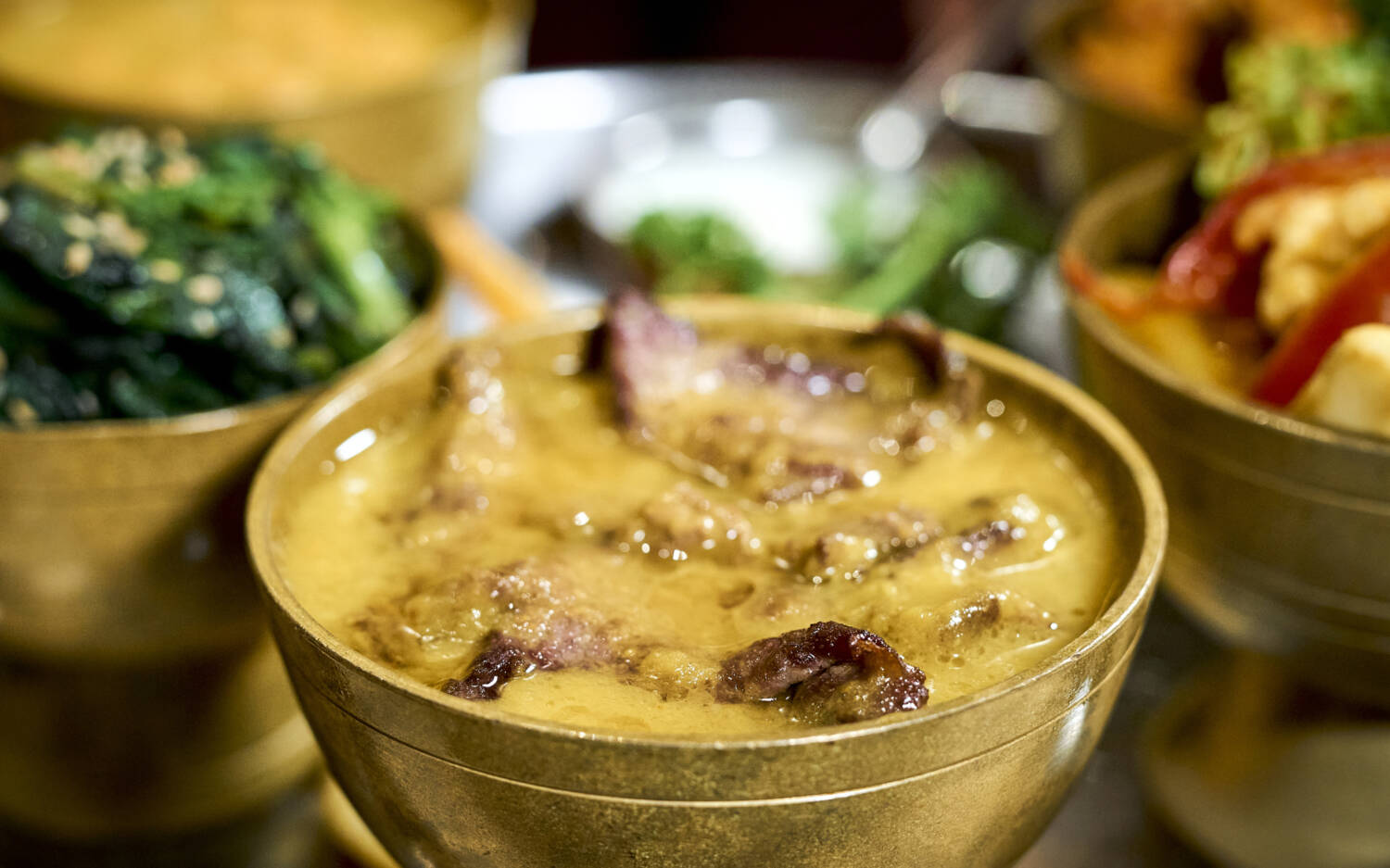 Tibetanische Küche in Hamburg: Auch Suppen und Eintöpfe ergänzen die authentische Auswahl des asiatischen Restaurants/©Marc Sill