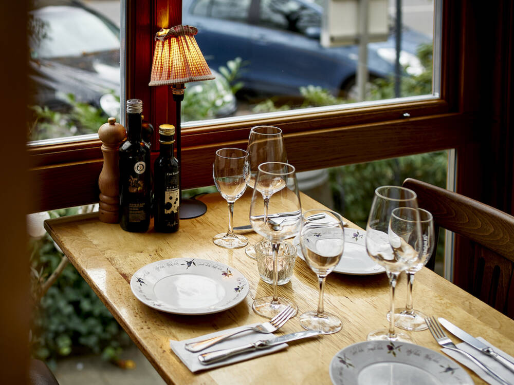 Von urigen Weinbars bis zu internationalen Köstlichkeiten: Auf der Uhlenhorst gibt es Restaurants für jeden Geschmack – etwa das Amaranto / ©Marc Sill