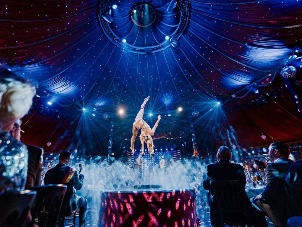 Wer ein mehrgängiges Menü und eine Varieté-Show verbinden möchte, ist im Palazzo richtig / ©Palazzo