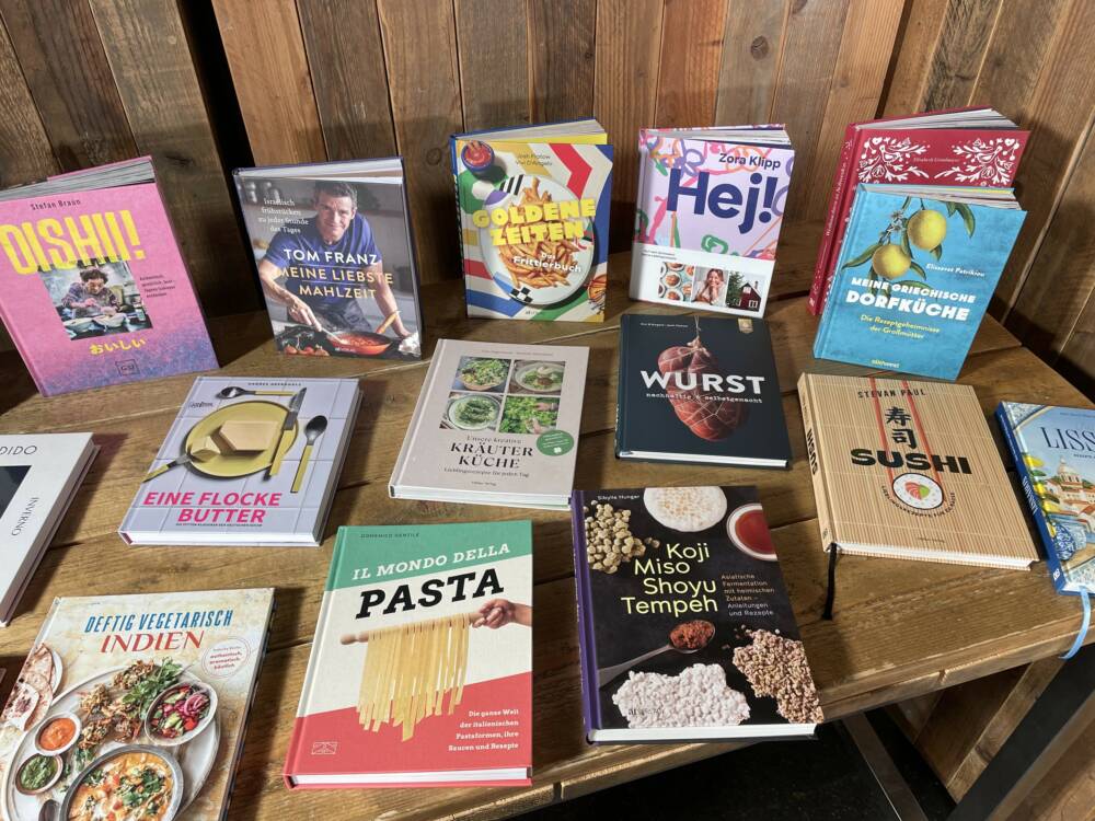 Am 26. November wurde der Deutsche Kochbuchpreis in der Hobenköök verliehen. Das sind die Sieger 2025 / ©Alina Fedorova