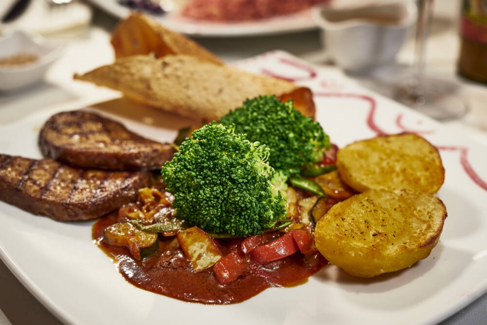 Deftige Küche ganz ohne Fisch und Fleisch: Das Tassajara war Deutschlands erstes veganes Restaurant / ©Marc Sill