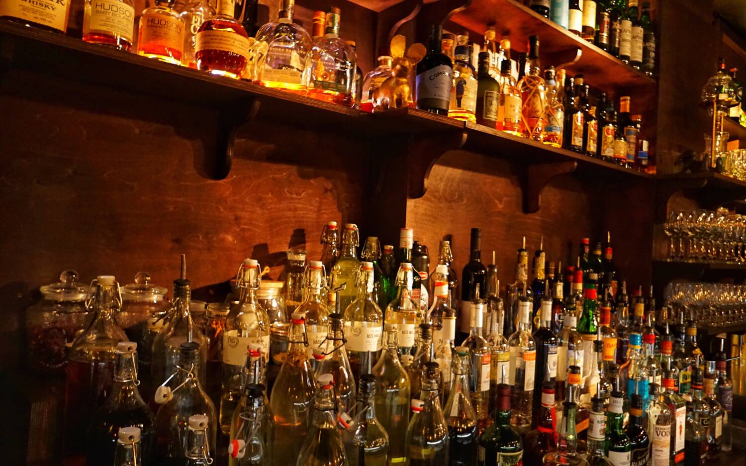 Ein Jurymitglied kommt aus der, mit dem Genuss-Michel 2025 ausgezeichneten Rabbithole Bar / ©The Rabbithole