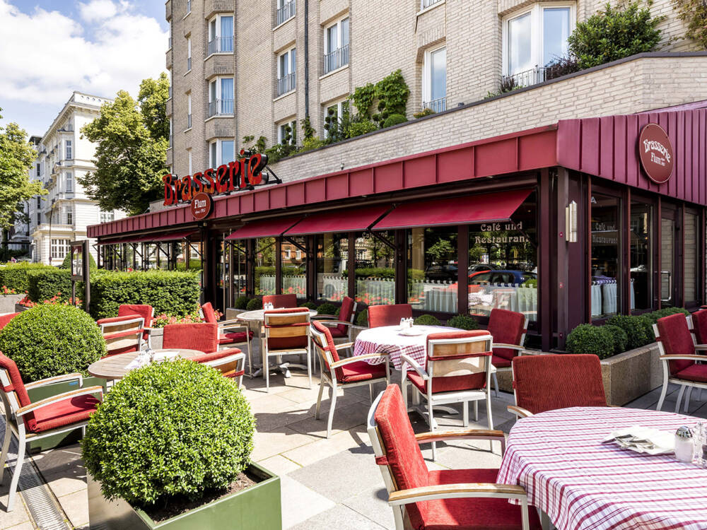 Ein schöner, angenehm unaufgeregter Ort: die Brasserie Flum im Erdgeschoss des Hotels Grand Elysée  / ©Grand Elysée Hamburg