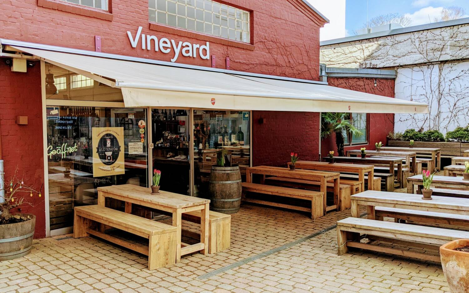 Geschützt vor Trubel und Baustellen der Osterstraße: Das Vineyard befindet sich in einem Hinterhof / ©Vineyard