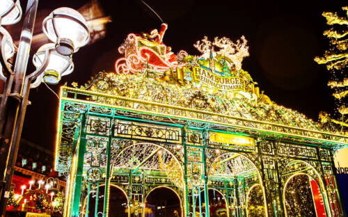 Glühwein, Bratwurst und Mandeln: Hier kommen die schönsten Weihnachtsmärkte in Hamburg / ©Mediaserver Hamburg/Timo Sommer