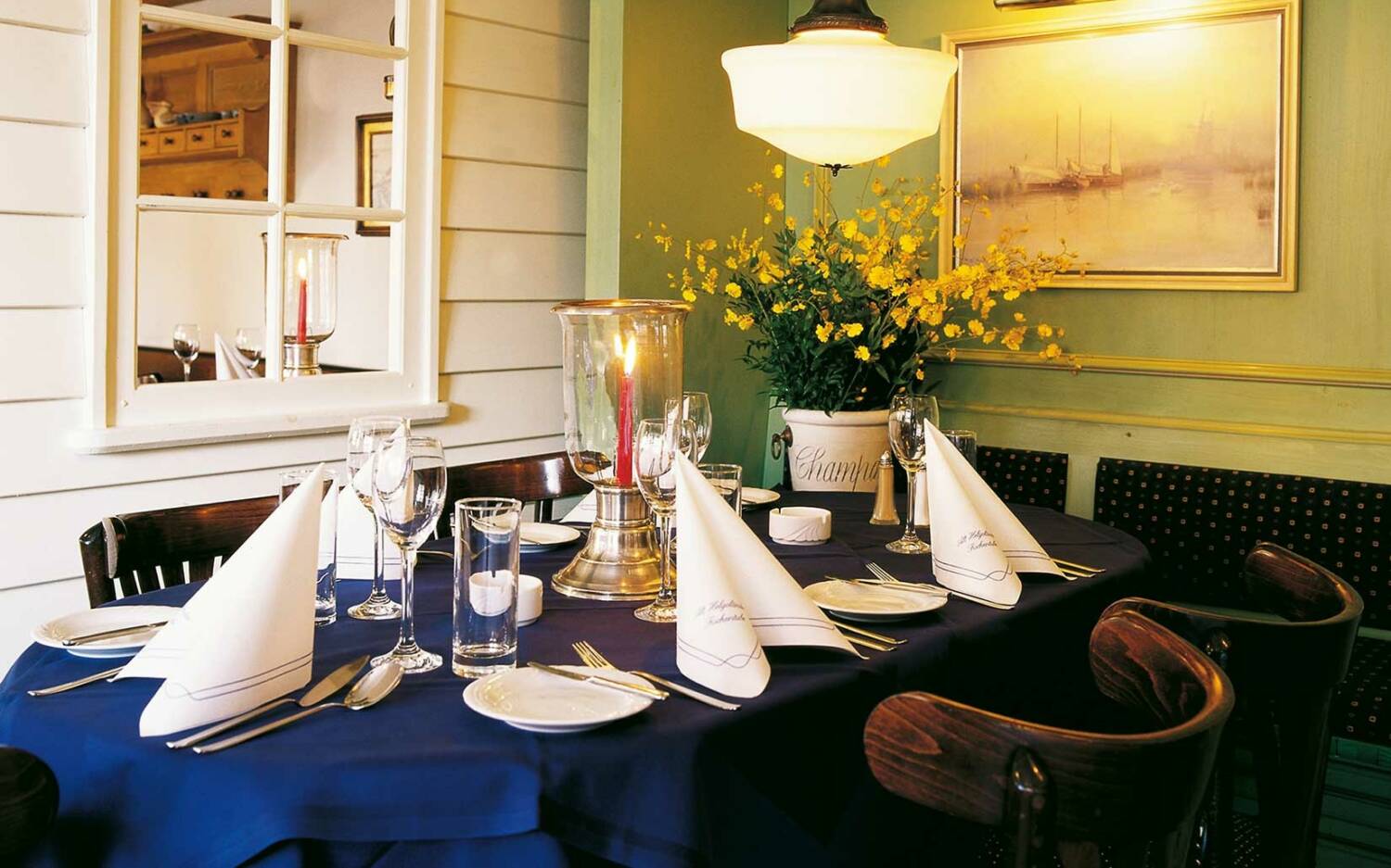 Gutbürgerliche Küche und Fischspezialitäten am Hamburger Fischmarkt: die Alt Helgoländer Fischerstube / ©Alt Helgoländer Fischerstube