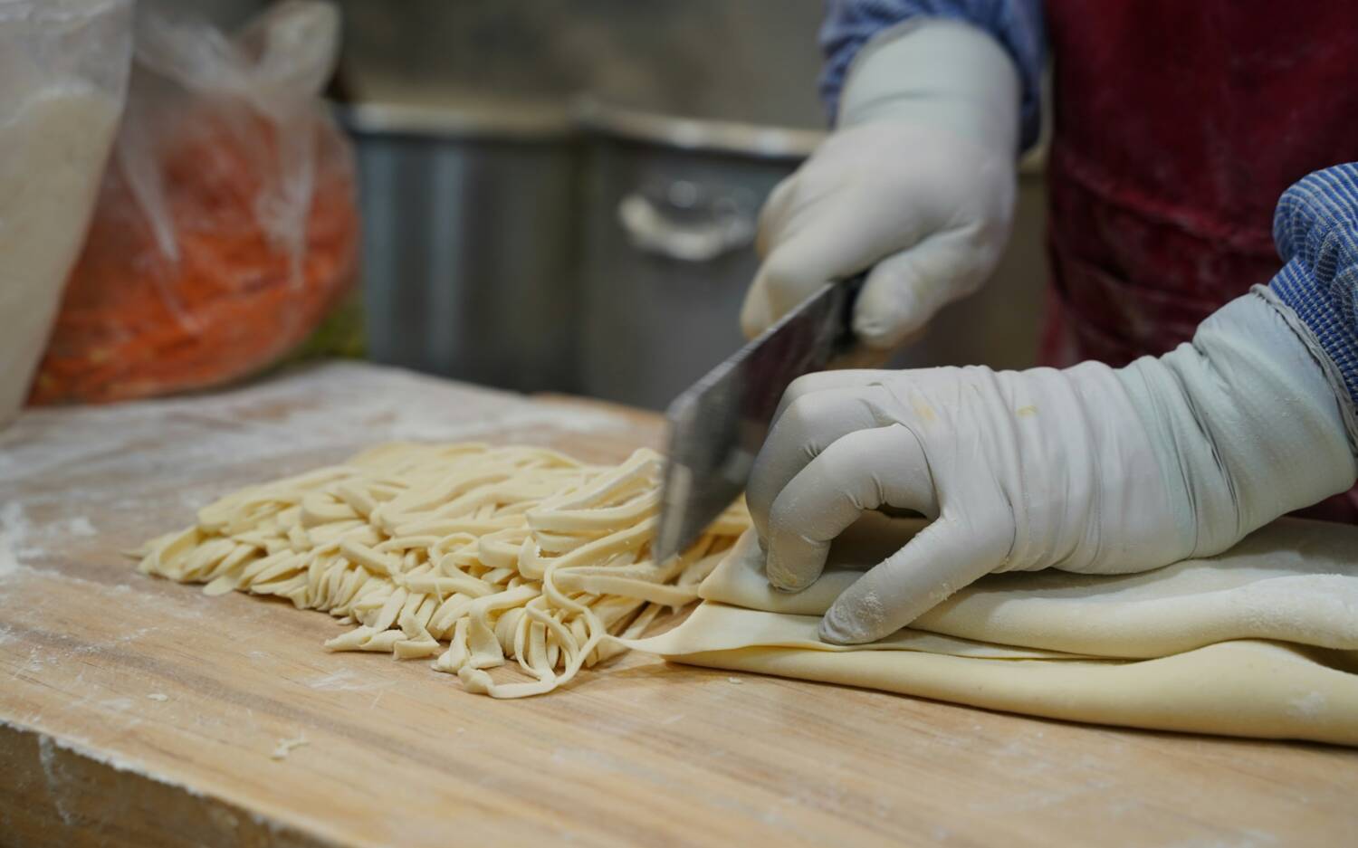 Handpulled Noodles gibt es jetzt auch auf St. Pauli im Tao Tao! / ©Unsplash/Hailey Tong