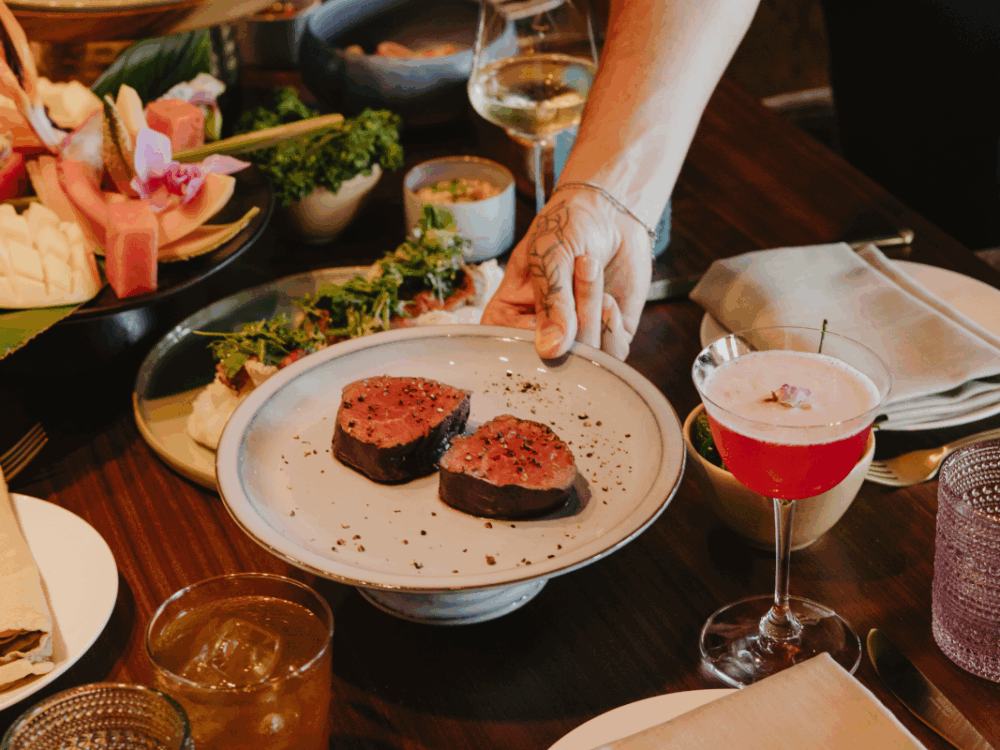 Hier soll geteilt werden: Im Greta Oto gibt’s lateinamerikanische Tapas / ©MHP Hotel Group