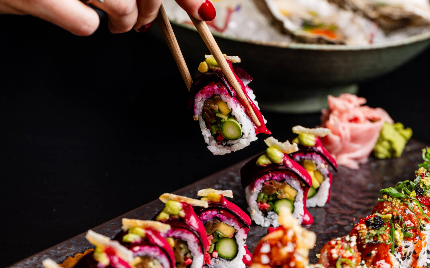 Im Nara wartet frisches Sushi abseits der Klassiker – etwa mit grünen Spargel / ©Kocial Agency