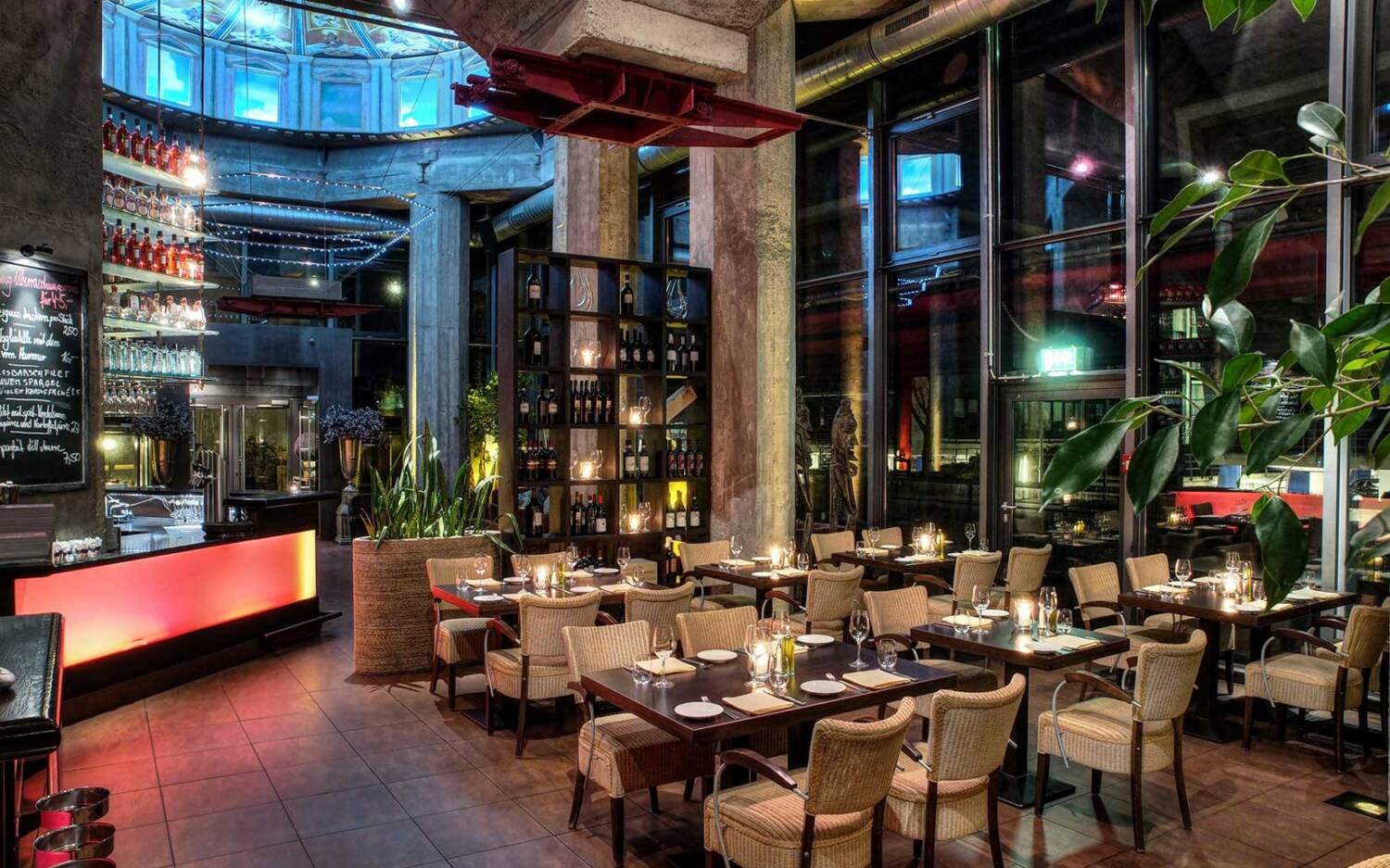 Im Silo 16 genießt man italienische Klassiker in außergewöhnlichem Ambiente / ©Silo16