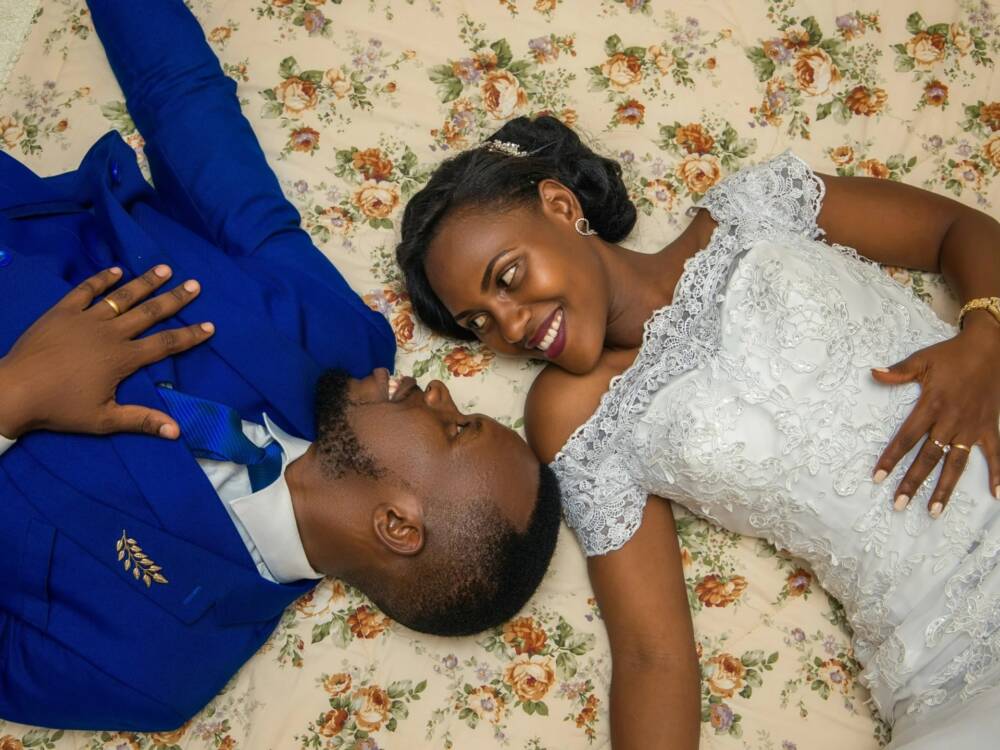 In und um Hamburg kann man an ganz besonderen Orten den Bund fürs Leben schließen / ©unsplash/ One zone Studio