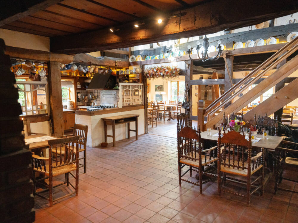 In Makens Hoff finden rund 50 Personen bei gemütlichem Bauern-Ambiente Platz zum Feiern / ©die-roten-doppeldecker.de