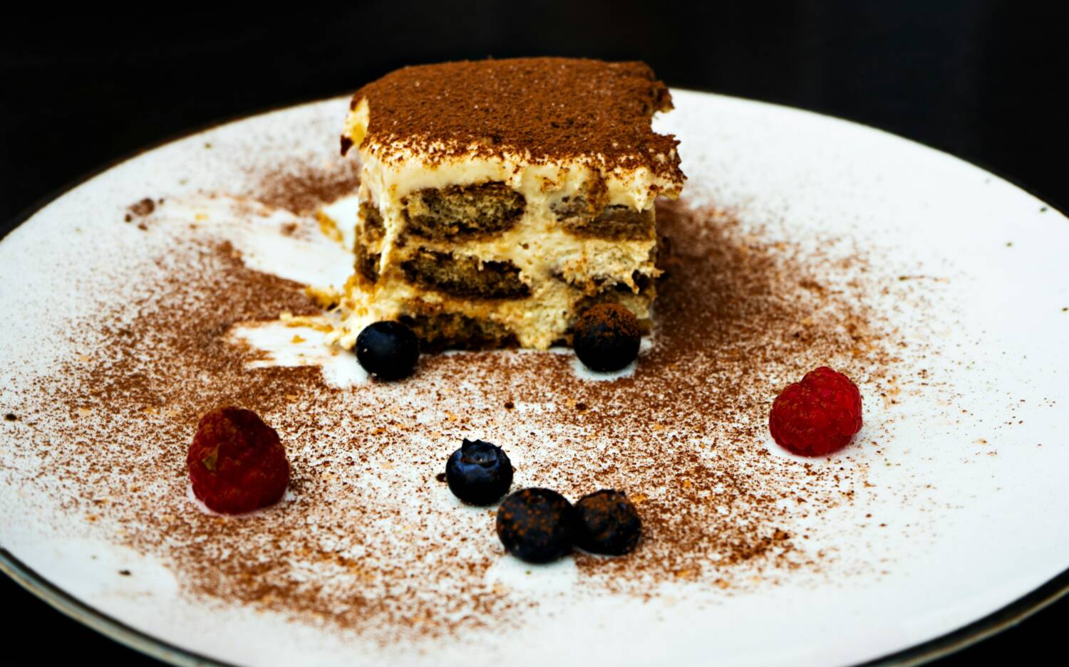 Krönender Abschluss: Das obligatorische Tiramisu darf bei einem Besuch beim Italiener nicht fehlen / ©Unsplash/Rasa Kasparaviciene