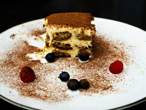 Krönender Abschluss: Das obligatorische Tiramisu darf bei einem Besuch beim Italiener nicht fehlen / ©Unsplash/Rasa Kasparaviciene